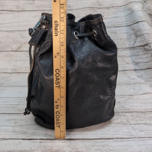 Rugby Bags Black Leather Vintage Made in Canada Draw String Bucket Bag - Picture 6 of 9